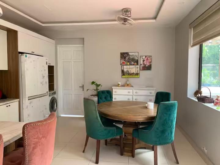 Chan Chau Catba Backpackers Hostel & Pool Bar חדר תמונה