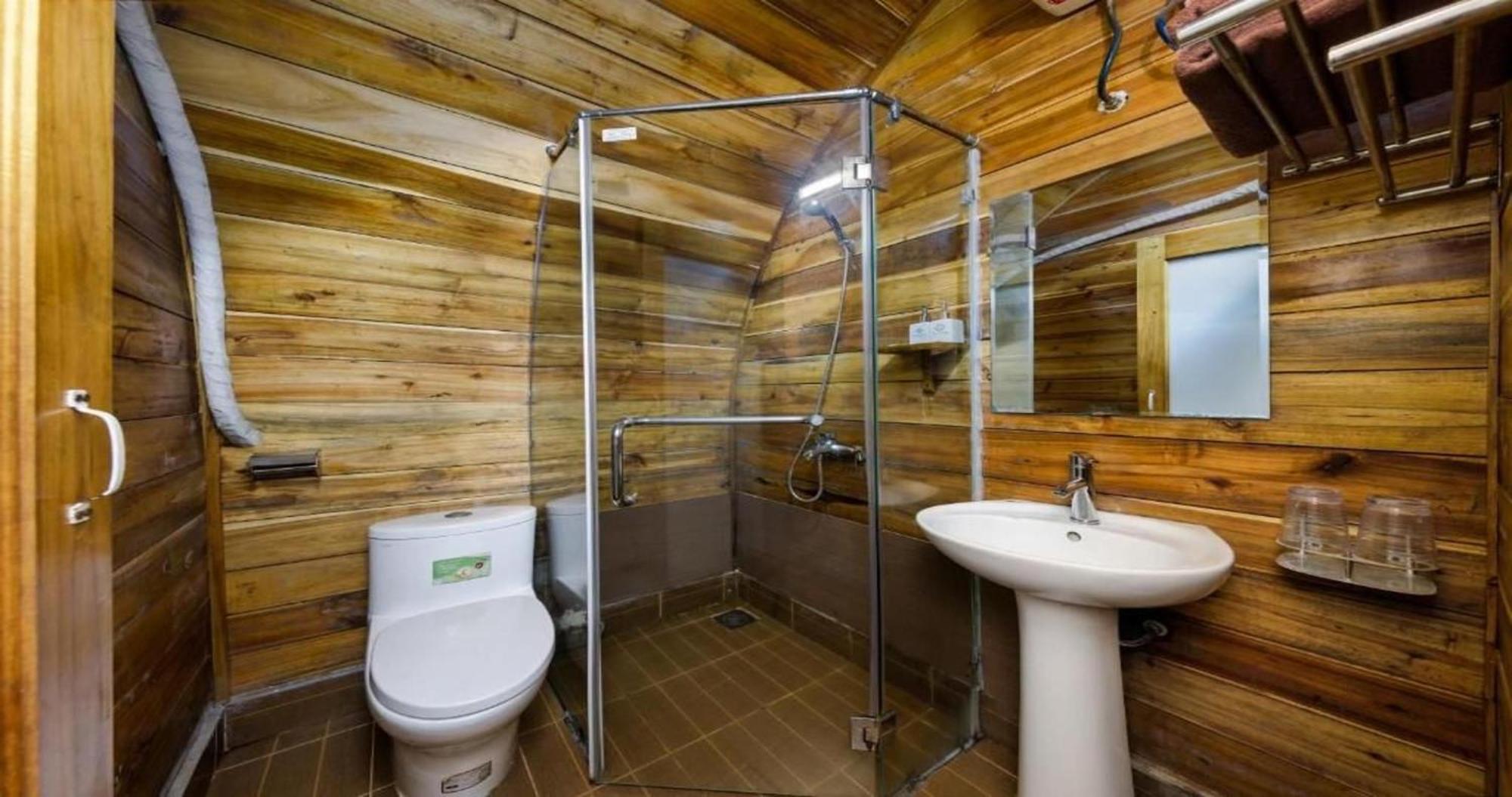 Chan Chau Catba Backpackers Hostel & Pool Bar מראה חיצוני תמונה